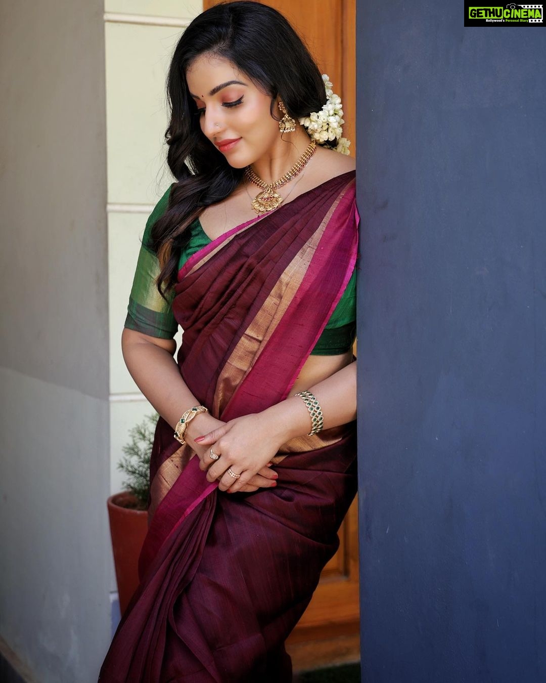 Malavika Menon Instagram - Wear it to flaunt it😍❤️✨ Jewelry @alameen_fashion_jewels Mua @nilesh_biju @dee_pzz_ Shot @albertalex1911