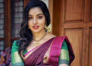Malavika Menon Instagram - Wear it to flaunt it😍❤️✨ Jewelry @alameen_fashion_jewels Mua @nilesh_biju @dee_pzz_ Shot @albertalex1911