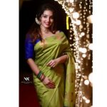 Malavika Menon Instagram - പതിനഞ്ചാമത് രാമു കാര്യാട്ട് അവാർഡ് നിശയിൽ ജനപ്രിയ നടിയ്ക്കുള്ള അംഗീകാരം സമ്മാനിച്ചതിന് ജനകീയ സൗഹൃദവേദി സംഘാടകർക്ക് എന്റെ നന്ദിയും, സ്നേഹവും അറിയിക്കുന്നു!✨🌸🙏 Pc @nithinnarayanan_ Best wishes to @2gathereventss 👍🏻
