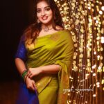 Malavika Menon Instagram - പതിനഞ്ചാമത് രാമു കാര്യാട്ട് അവാർഡ് നിശയിൽ ജനപ്രിയ നടിയ്ക്കുള്ള അംഗീകാരം സമ്മാനിച്ചതിന് ജനകീയ സൗഹൃദവേദി സംഘാടകർക്ക് എന്റെ നന്ദിയും, സ്നേഹവും അറിയിക്കുന്നു! Thanku gokulam gopaalan sir Thanku Pramod pappan cheta✨✨✨☺️🙏❤️ Clicks @sajeesh_blackstone @jishnu_picyard #ramukaryattaward #kazhibrambeachfestival