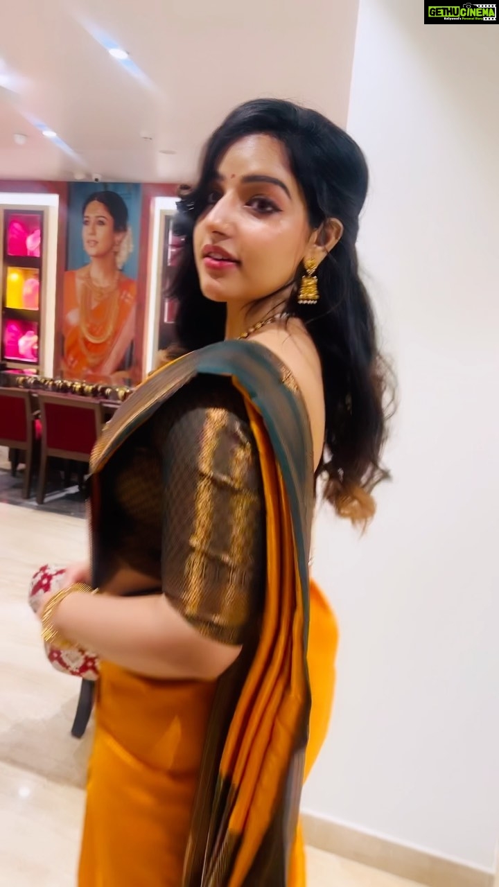 Malavika Menon Instagram - 🧡🧡🧡🥰🌈✨🥰 Mua @sreegeshvasan_makeupartist Shot @_aravind_menon_