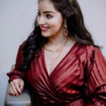 Malavika Menon Instagram - I could come up with a catchy caption but I already got your attention 😉❤️ Shot @_arjun_ak__ Wearing @r&g