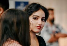 Malavika Menon Instagram - #ammageneralbodymeeting #2023 #cochin ⭐️🌟⭐️ Mua @sreegeshvasan_makeupartist Wearing @jasofashions Shot @jithin_verito , @byhappykalyan