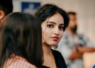 Malavika Menon Instagram - #ammageneralbodymeeting #2023 #cochin ⭐️🌟⭐️ Mua @sreegeshvasan_makeupartist Wearing @jasofashions Shot @jithin_verito , @byhappykalyan
