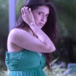 Mannara Instagram - Caution: You might get swept off your feet by @memannara's magical voice🥰🎶 Presenting this stunning version of #ZaraZaraBehektaHai to take your weekday blues away! 💙 #Saregama #SaregamaMusic #SongCover #BollywoodClassics #Soothing #Romantic