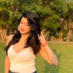 Mannara Instagram - Perfect for monsoons #zarazarabehektahai ,are you making reels too .Make reels and tag me .The best ones get reposted on my gram ❤️ Song link in bio
