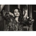 Meenakshi Chaudhary Instagram - Thoda black and white ho jaaye ? 😉✨ 📸 @pranav.foto