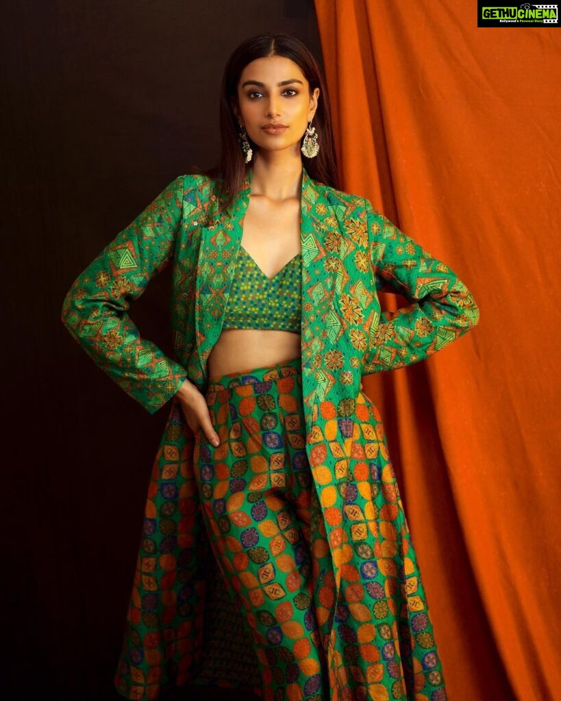 Meenakshi Chaudhary Instagram - 🍀🥑🌳🐢 . . . Shot by - @akshay.rao.visuals Styled by - @riechamallick Outfit by - @saundhindia Jewellery by - @karnikajewelshyd Hmua - @makeuphairbyrahul