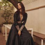 Meenakshi Chaudhary Instagram - 💛✨ . . . . Shot by @arifminhaz Styled by @riechamallick Outfit @akarabyshruthi Jewellery @kalon_artjewellery Makeup @makeuphairbyrahul Photo Asst @thejaswitanneru Location @enchantecafeandconfectionery