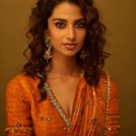 Meenakshi Chaudhary Instagram - Saree not sorry 😌 my never ending love for sarees 📸 @akshay.rao.visuals Styled by - @riechamallick Outfit by - @sonamluthria Jewellery by - @karnikajewelshyd Make up - @s_r_studios_ Hair - @chinnisrinu_stylist
