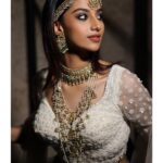 Meenakshi Chaudhary Instagram – 🕊️ 🕊️ 

📸 @pranav.foto 
Jewellery by @kishandasjewellery 
Outfit @kkashi.official 
Styling @rashmitathapa 
Muah @boithoque
