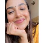 Meenakshi Chaudhary Instagram - 💛🌼🍋