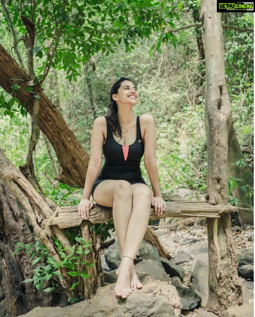 Meenakshi Chaudhary Instagram - Amidst nature 🍃🌿🌊🍉☀️