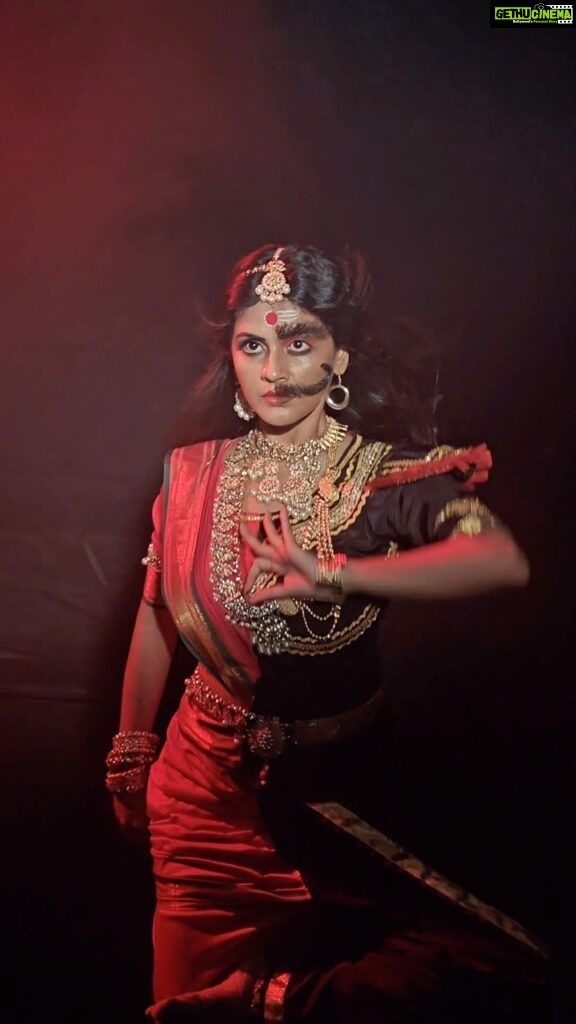 Megha Chakraborty Instagram - Aigiri Nandini 🙏🏻 Some behind the scenes of #imlie ♥ Video and Edit : @hamid_shaikh_96 #meghachakraborty #imlie #performance #dance #durga #reel #reelsinstagram #reelitfeelit #aigirinandini