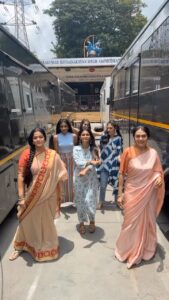 Megha Chakraborty Instagram - Girl gang is back ❤️ @vickykaushal09 @hetalyadav13 @iseeratkapoor @saumyasaraswatt @sweetupanjwaniofficial #meghachakraborty #gang #girlpower #fun #onset #reelsinstagram #reelsvideo #vickykaushal #trending