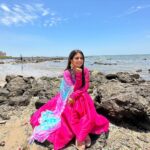 Megha Chakraborty Instagram - 🩷 #nature #beach #beauty #meghachakraborty #sea #sky #selflove