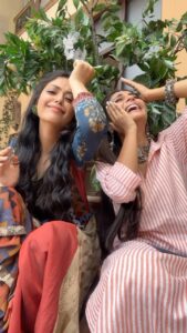 Megha Chakraborty Instagram - Imlie aur Chini ka khulasa 😂 What do you think will happen? 😉 #imliestarplus #chiniisdifferent #chinikidunia #bffs #game #onsetmasti #sisterlove #bestfriendgoals #trendingreels #instagames
