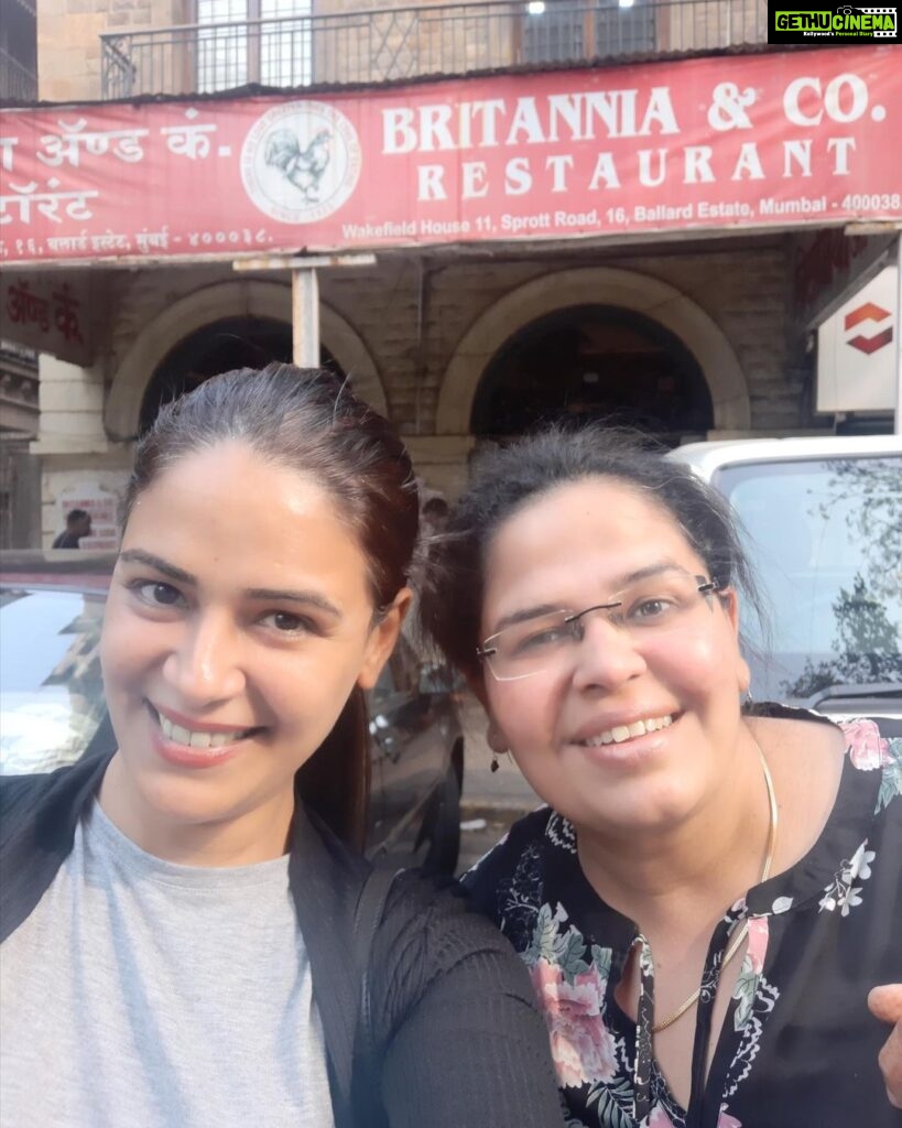 Mona Singh Instagram - Happy birthday sister #sisterlove #sisters #bestfriends