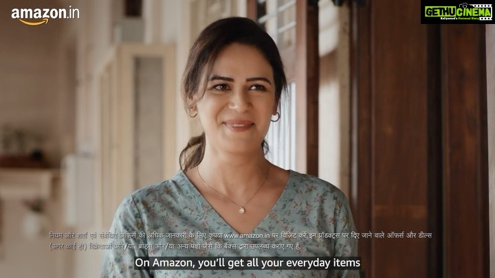 Mona Singh Instagram - Aaaj Amazon se kya Khareeda?? #shoppingonline @amazondotin Casting by @gayathrismitha @insaights_casting @caffeine.films Director @aarati__desai