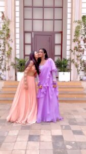 Munira Kudrati Instagram - 50/50 har situation mai hisedariiii โค๏ธโค๏ธโค๏ธโค๏ธโค๏ธ
#bhagyalakshmi #dance #dancereels