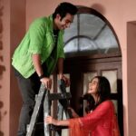Munira Kudrati Instagram - Climbing the ladder of success together with a bucket full of laughter and hardwork 🫶🏻😘 #bhagyalakshmi #shayush