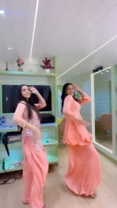 Munira Kudrati Instagram - Making this dance reel was whole vibe ๐๐โจโจ @mansibhanushaliii did soo welll !!!
Outfits @tripzarora ๐๐ always making us look our best !
.
.
.
.
.
#dance #dancer #dancereels #reelsinstagram #reelsvideo #reelsindia #reelsviral #reelslovers #instagram #bhagyalakshmi #exploremore #explore #showmethethumka #โค๏ธ