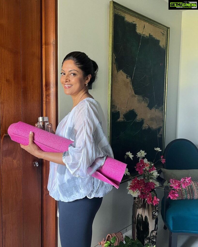 Nadhiya Instagram - Yoga, because some answers can only be found on the inner-net 🧘🏽‍♀☮ #internationalyogaday #yoga #mindfulness