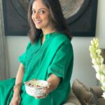 Nadhiya Instagram - Wishing us all Eid Mubarak🌙💜sharing some semiya paaysam virtually 😄💜 #eidmubarak #festival #love #peace #happiness #celebration #sweets