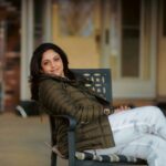 Nadhiya Instagram – Chilling😉 during a shoot in another time zone🧣❄️

Courtesy: @3rdeyestudiocm