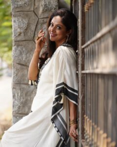 Nadhiya Instagram - “ May the magic of this Eid bring lots of happiness in your life and may you celebrate it with all your close friends and family. Eid Mubarak!”🌙🥰

Courtesy : 
@ezhil_still_143
@ganeshpalav1606
@heysurekha
@dgk_editor

#eid, #eidmubarak ,  #eidcelebration #festival #eidoutfit