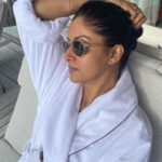 Nadhiya Instagram – Good and sunny vibes only🔆🕶🏝

#throwback #chilling #calm #peaceful #island