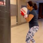 Nadhiya Instagram - A huge Shout Out to all those who wanna Work Out !! Go #TrainLikeGhani #GhaniAnthem #Ghani @varunkonidela7 @nimmaupendra @suniel.shetty @dir_kiran @saieemmanjrekar @naveenchandra212 @musicthaman @george_dop @abburi.ravi @dhilipaction @sidmudda @allubobby @renaissancepicturez @adityamusicindia