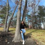 Nadhiya Instagram – “Autumn mornings; sunshine and crisp air, birds and calmness, year’s end and new beginnings”…..Terri Guillemets