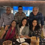 Nadhiya Instagram - Rung in my bday last nite the “Covid way“… cutting a cake without a candle ..( coz one is not allowed to blow out candles) 😅😅 More importantly, got to celebrate it with my loved ones❤️🎂 #birthday #family #covid #celebration #gratitude