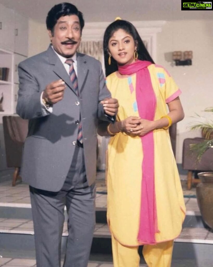 Nadhiya Instagram - Remembering the legendary Sivaji Ganesan sir on his 93rd birth anniversary💕….Pioneer of “ Method Acting” and one of the finest actors of Indian cinema…..privileged and blessed to have shared screen space with him in the film Anbulla Appa💕 #flashbackfriday #nadigarthilagam #tamilcinema