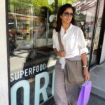 Nadhiya Instagram - Shopping light for once!!😜 #throwback #throwbackthursday