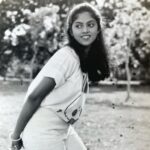 Nadhiya Instagram – A photograph from the first song I ever shot for – “Kiliye Kiliye Naruthen Mozhiye” from Nokketha Doorath Kannum Nattu..

#flashbackfriday #80s #80smusic #80sfashion