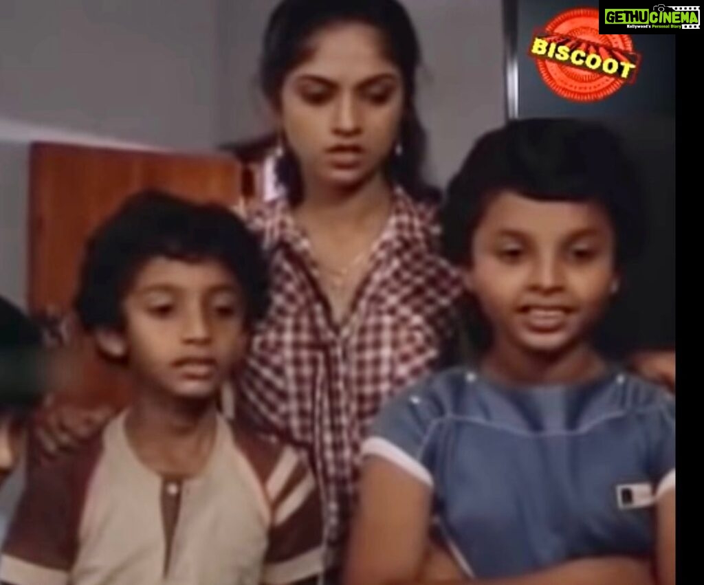 Nadhiya Instagram - Looking thru some pics and found this one ❤️.. 2 of the kids who were my partners in Crime😂 in Noketta Doorathu Kannum Nattu…Sameer and Asif😍 ..How time flies!!! #malayalammovie #nostalgic #memories #throwbackthursday