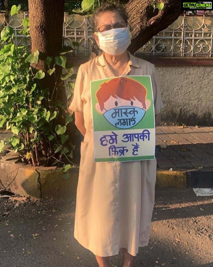 Nadhiya Instagram - So touched to see senior citizens urging everyone to wear masks😷..... let’s all be mindful and do our bit to fight this pandemic collectively.....Stay safe! Stay healthy! #MaskIndia #BreakTheChain #StaySafe