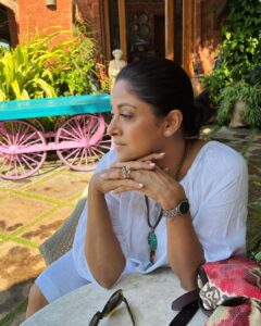 Nadhiya Instagram - Not sure why I’m so deep in thought… 😂

#travel #mindset #relaxing
