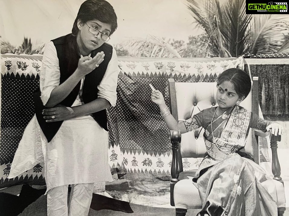 Nadhiya Instagram - Taking you all back to a 1985 superhit film “Vannu Kandu Keezhadakki’ by Director Joshiy, the Malayalam remake of the celebrated movie ‘Khubsoorat’, directed by Hrishikesh Mukherjee. Privileged to have worked with some talented actors like Lakshmi Mam, the late M G Soman, Baby Shalini, Shanker, Manianpilla Raju and Lalu Alex. The vibe on set was just as fun as the script. 🎥 🎞 #VannuKanduKeezhadakki #TBT #ThrowbackThursday