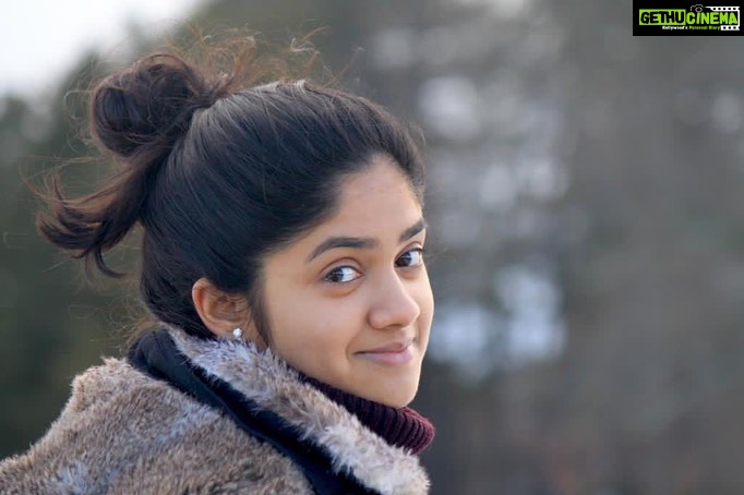 Nadhiya - 52.4K Likes - Wishing you a very Happy birthday Sanam 🥰💓🎂... No matter how near or far you are, our love will always be with you🥰❣️
#LoveAndLight