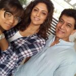 Nadhiya Instagram - Reminiscing this lovely photo shoot sporting fun hair and glam shades with this great team💙📸 @jfwdigital @venketramg @rachelstylesmith #TBT #ThrowbackThursday #Photoshoot