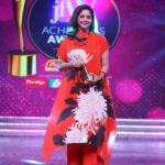 Nadhiya Instagram - Thank you @jfwdigital for this Womens Achiever Award.. I am truly touched and humbled to receive this award amongst so many women who have pushed the boundaries of cinema empowering audiences everywhere. I am also extremely grateful to my fans and supporters who have continued to shower me with their love and inspire me to work harder…❤️🙏 #jfw #womeninentertainment #womenempowerment @rahman_actor