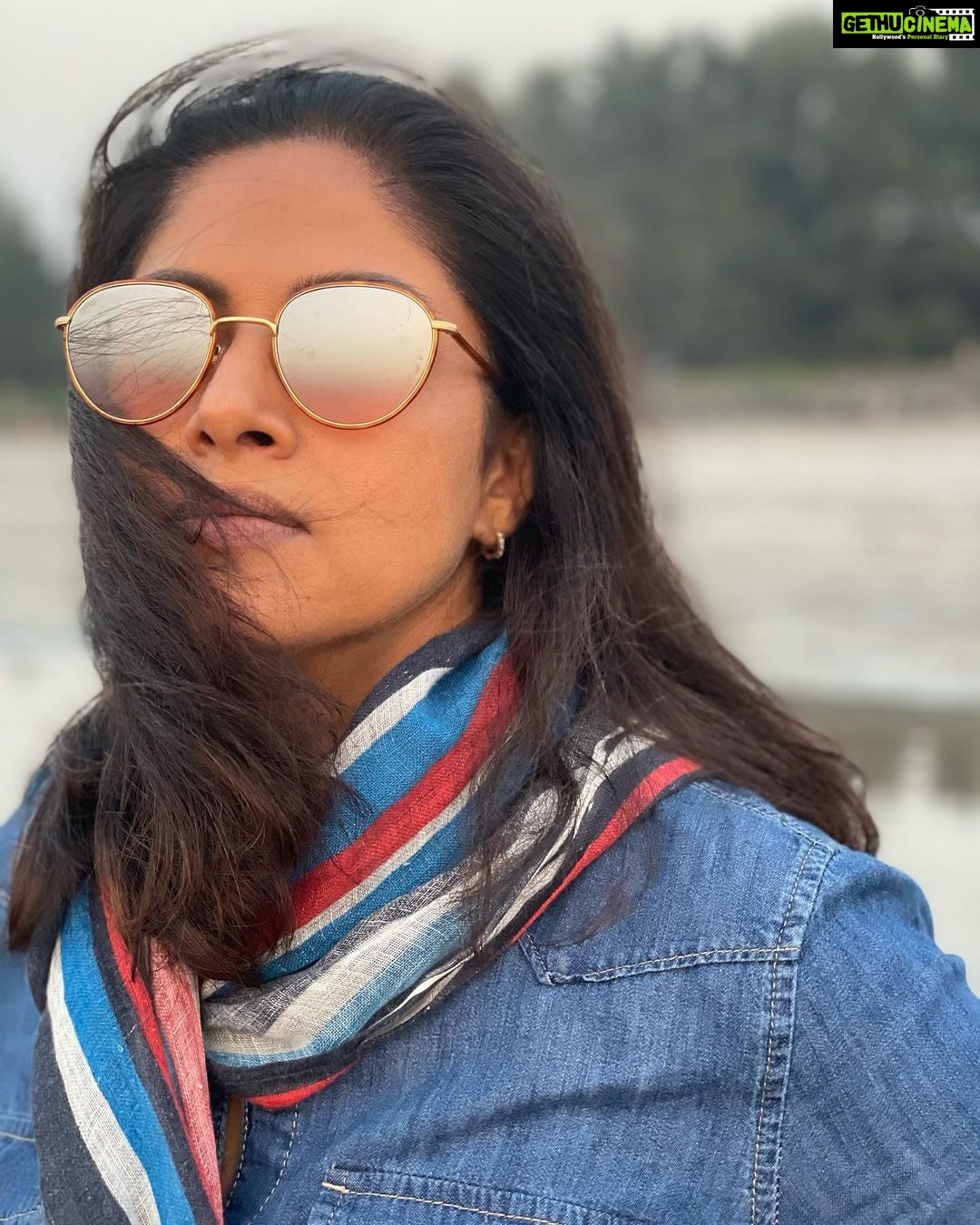 Nadhiya Instagram - Sunset on my mind ๐งก๐๐