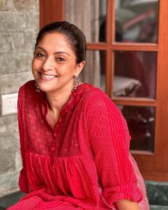 Nadhiya Instagram - “There is a Shade of Red for every woman“ ❤️💃

#reddress