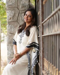 Nadhiya Instagram - “ May the magic of this Eid bring lots of happiness in your life and may you celebrate it with all your close friends and family. Eid Mubarak!”🌙🥰

Courtesy : 
@ezhil_still_143
@ganeshpalav1606
@heysurekha
@dgk_editor

#eid, #eidmubarak ,  #eidcelebration #festival #eidoutfit
