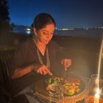 Nadhiya Instagram - Candlelit dinners: the recipe for an unforgettable evening 🍽️🕯️ #DiningInStyle #MoodSetter #MemorableNights #FamilyTime