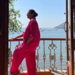 Nadhiya Instagram - Pink isn’t just a colour it’s an attitude 🎀 💄🦩😜 #newyear #matchingset #prettyinpink