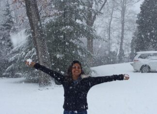 Nadhiya Instagram - SnOw grateful for you all💙❄️☃️#555k #snow #winter #tbt #winteriscoming East Coast